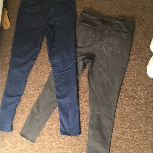 Size 10 Rue21 jeans - Picture 3 of 4